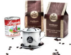 Vietnamesisches Kaffee-Starterset VietBeans Gemahlen - 2 X 250g Gemahlener Röstkaffee + Filter (Phin) + Gez. Kondensmilch 8 Vietnamesisches Kaffee-Starterset VietBeans Gemahlen - 2 X 250g Gemahlener Röstkaffee + Filter (Phin) + Gez. Kondensmilch -Espresso Store d7181f7d2ef11274d0cc4f39fc4f87b5